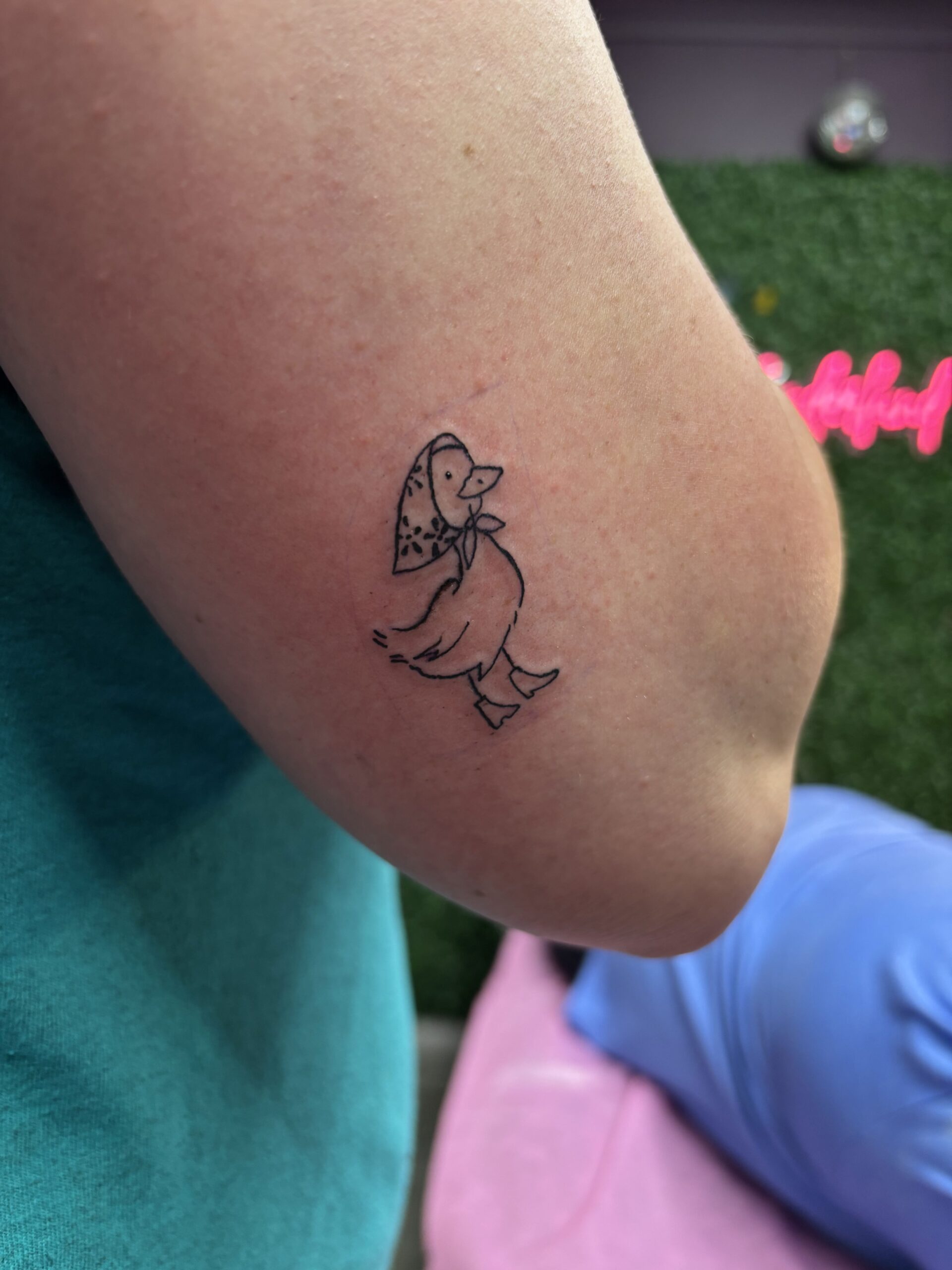 Permanent makeup, powder brows, lip blushing, fine line tattoos, tattoo flash, private studio, women owned, illustrative, female artist, female owned.