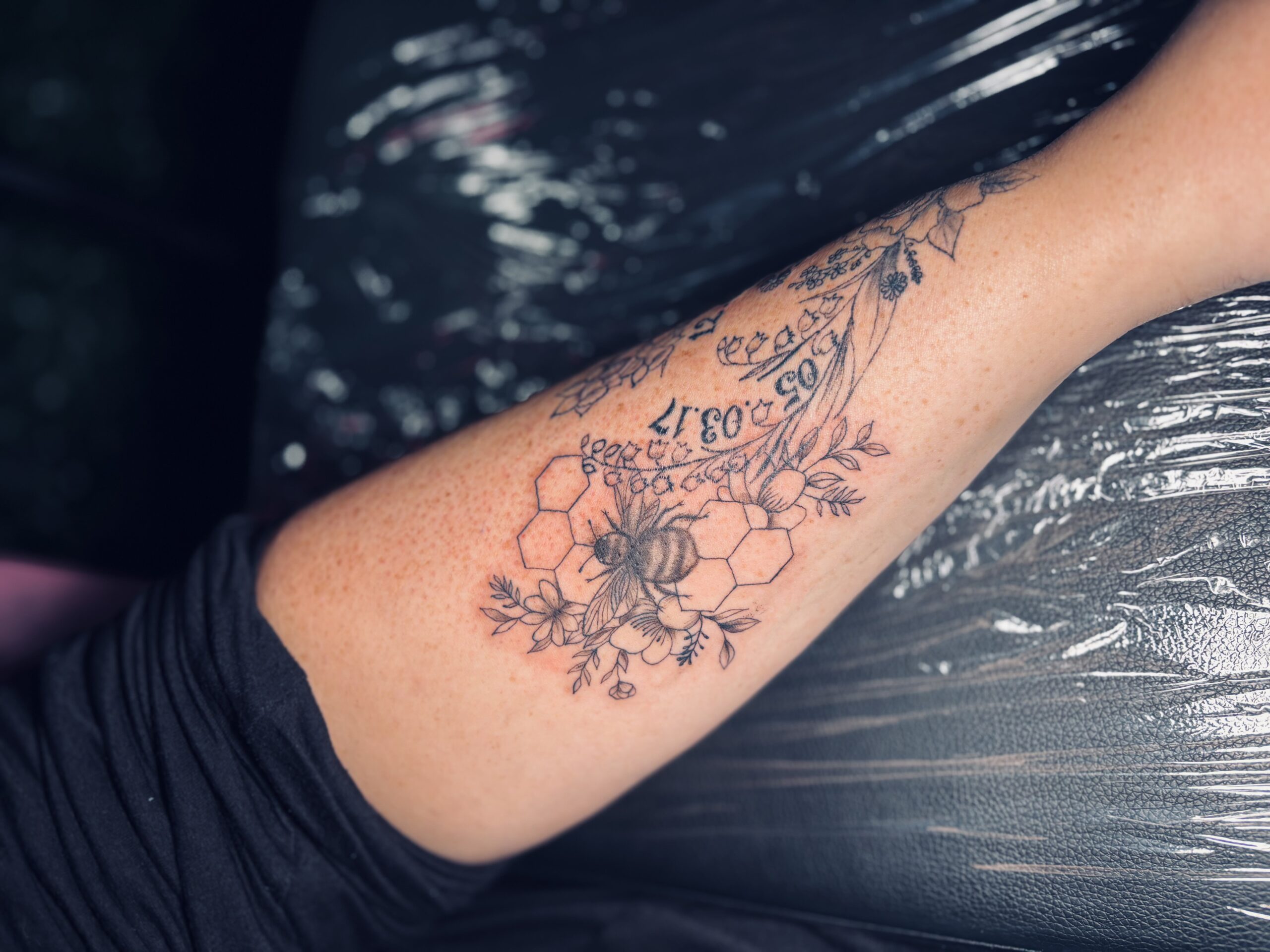 Permanent makeup, powder brows, lip blushing, fine line tattoos, tattoo flash, private studio, women owned, illustrative, female artist, female owned.